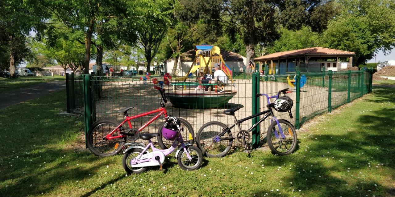 Camping Le Sorlut Cozes Esterno foto