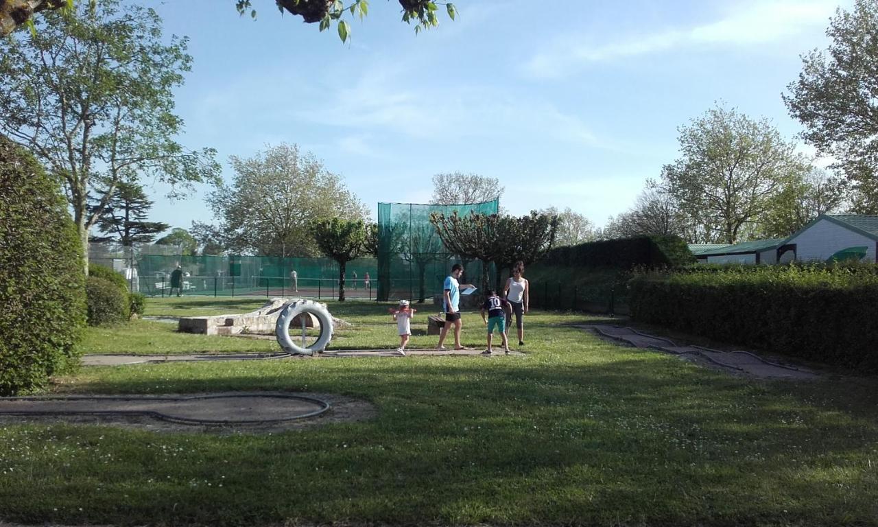 Camping Le Sorlut Cozes Esterno foto
